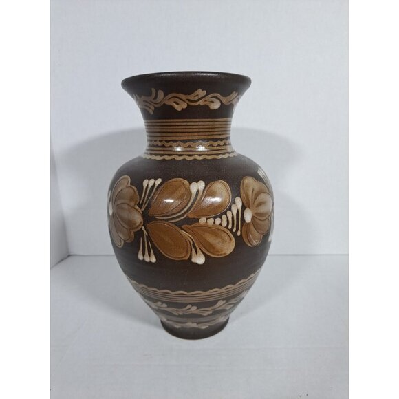 Vintage Hungarian Folk Art Ceramic Vase With Hand-Painted Floral Design - Picture 3 of 6